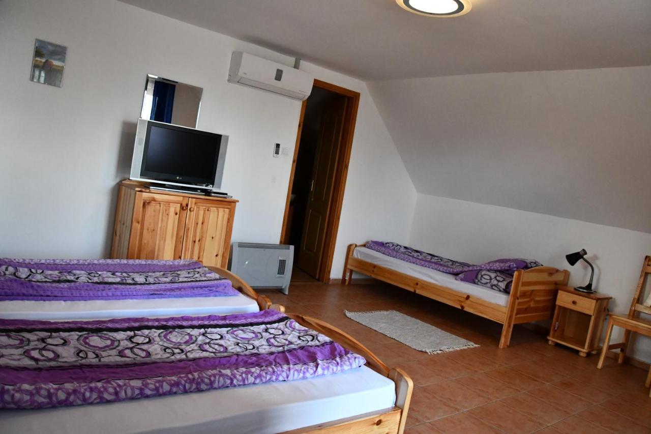 Nadas Apartman Otel Soltvadkert Dış mekan fotoğraf