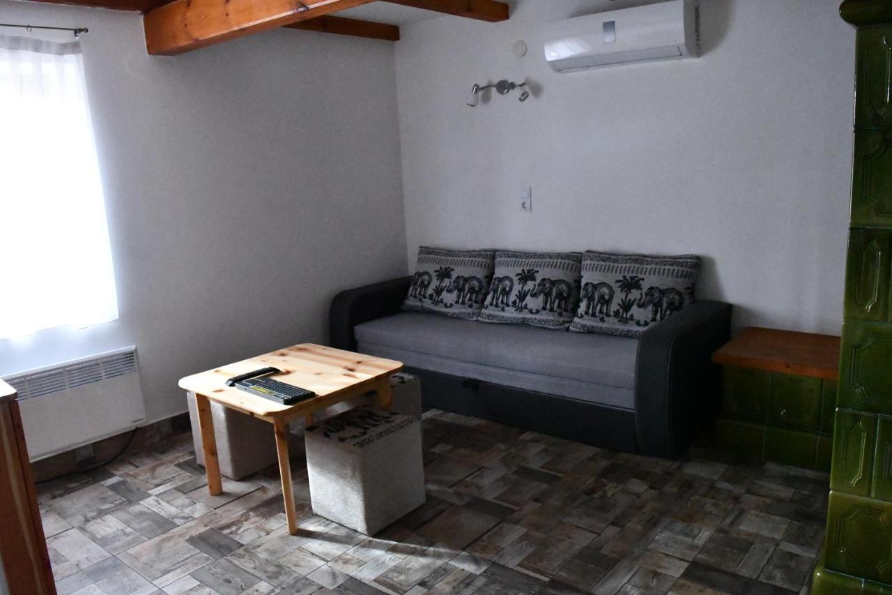 Nadas Apartman Otel Soltvadkert Dış mekan fotoğraf