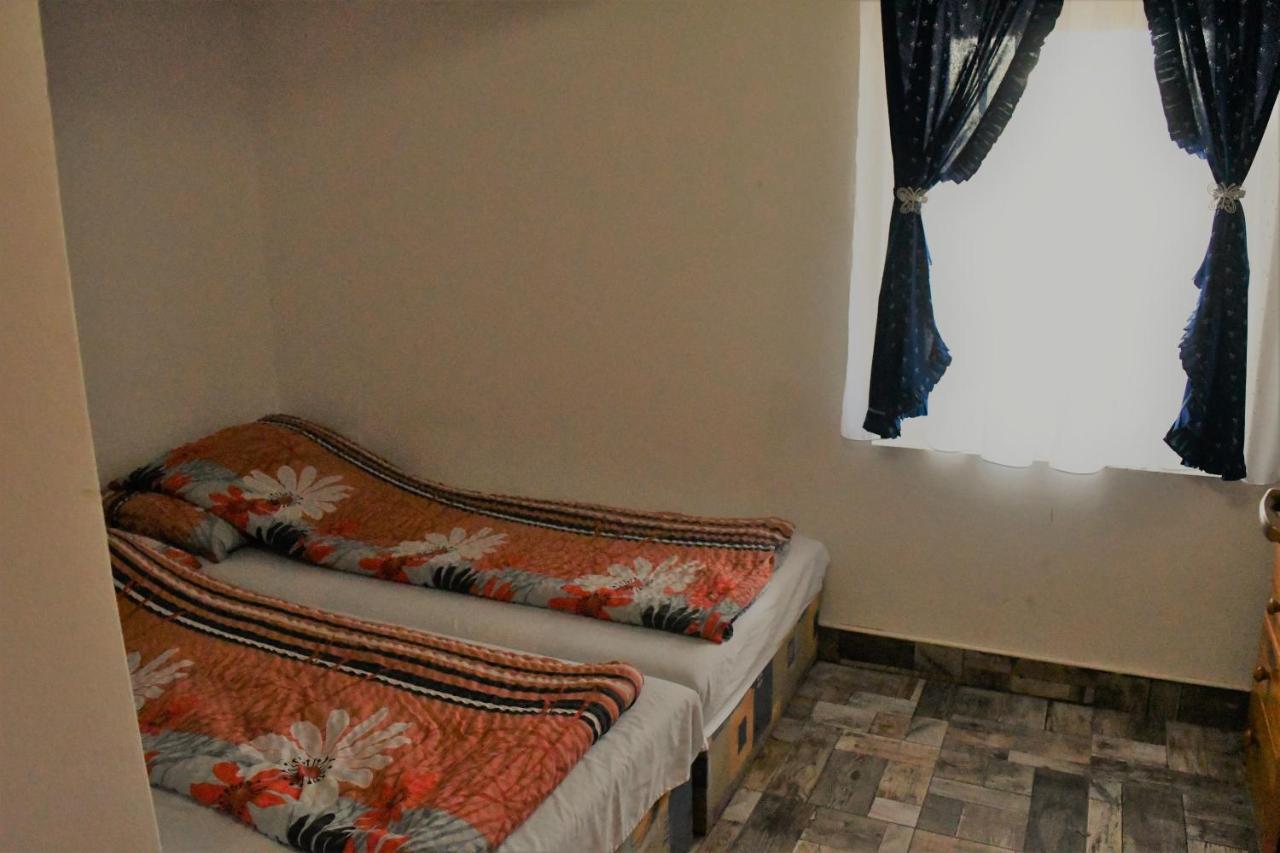 Nadas Apartman Otel Soltvadkert Dış mekan fotoğraf