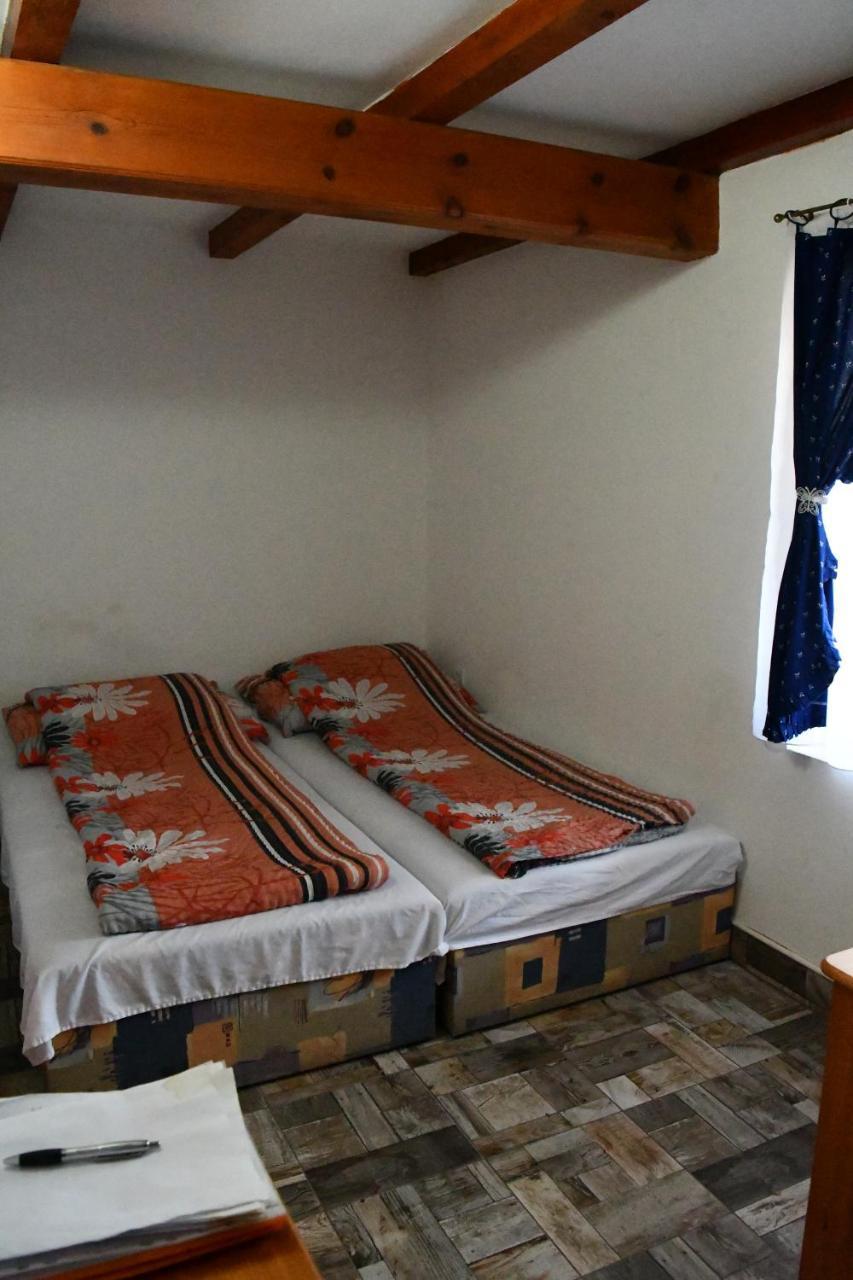 Nadas Apartman Otel Soltvadkert Dış mekan fotoğraf